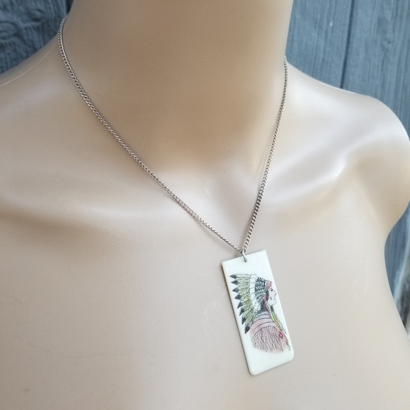 VINTAGE ARTIST ILLUSTRATED NATIVE AMERICAN PENDANT NECKLACE SIGNED RS - Picture 2 of 6